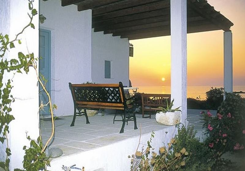 Anemoessa Studios & Rooms