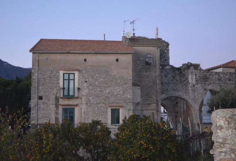 ベッドアンドブレックファースト Palazzo Della Marra