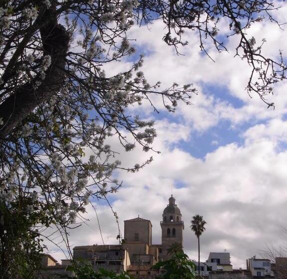 Embat Alberg Juvenil Hostel