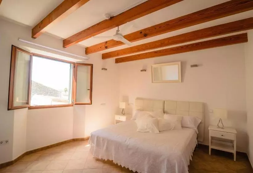 Embat Alberg Juvenil   Hostel
