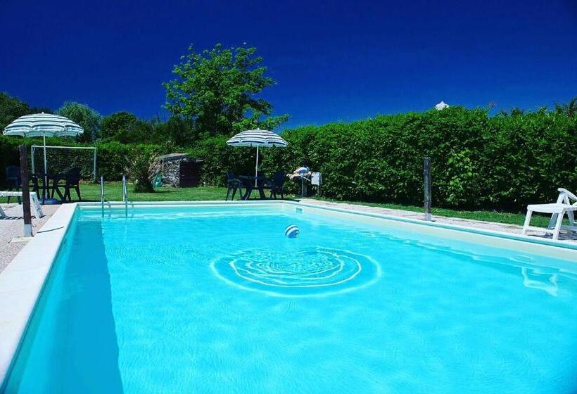 هتل Agriturismo La Conte