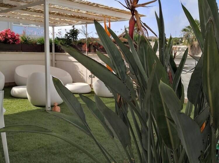 Отель Bed & Breakfast Aria Di Mare