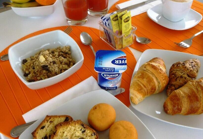 Отель Bed & Breakfast Aria Di Mare