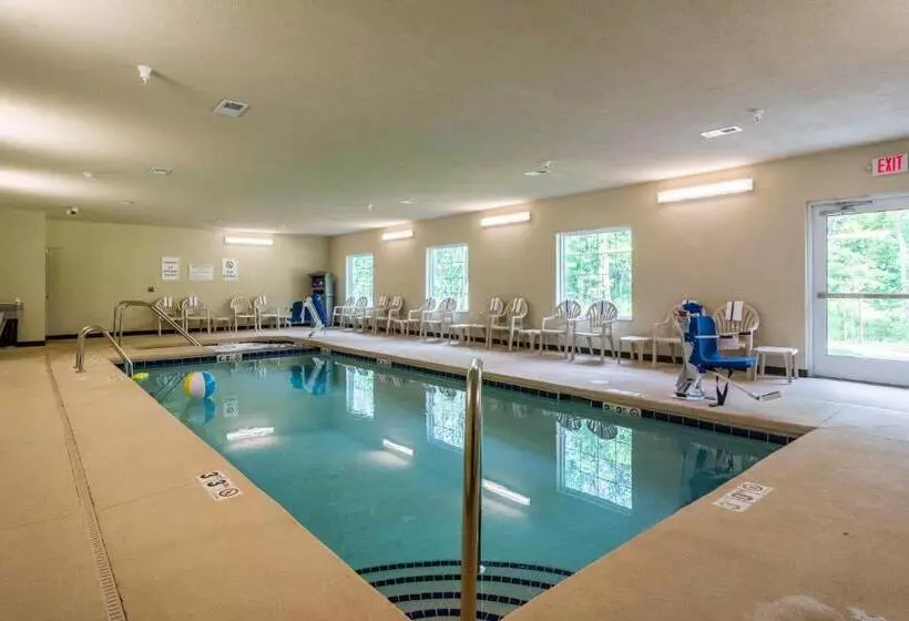 Cobblestone Hotel & Suites   Harborcreek