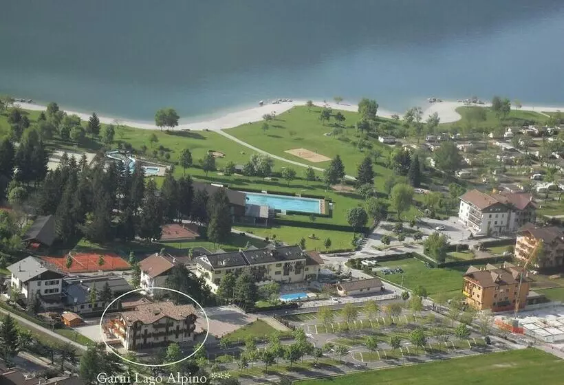ホテル Garnì Lago Alpino