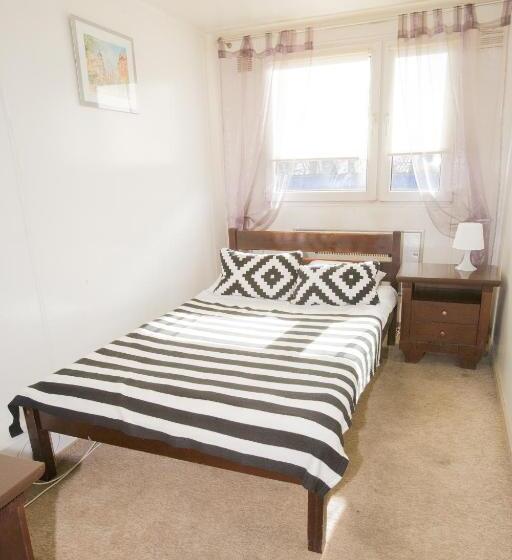 בית מלון כפרי Hostel Metro