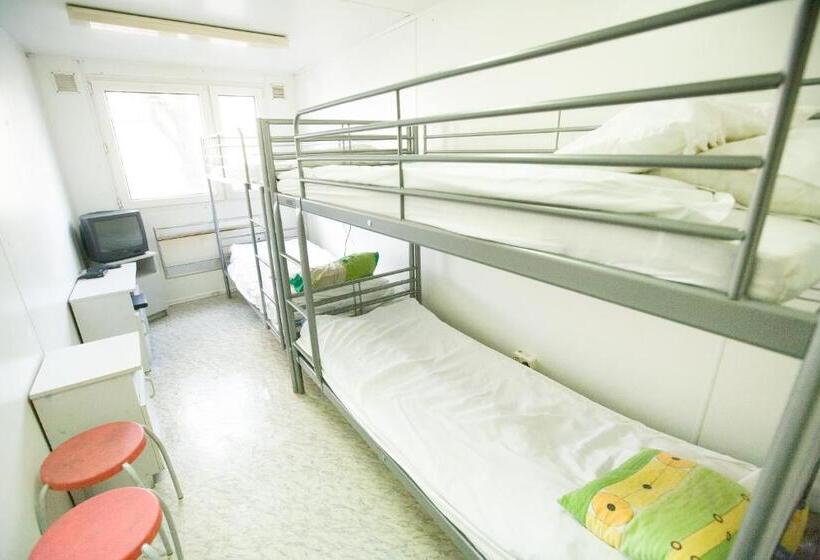 בית מלון כפרי Hostel Metro