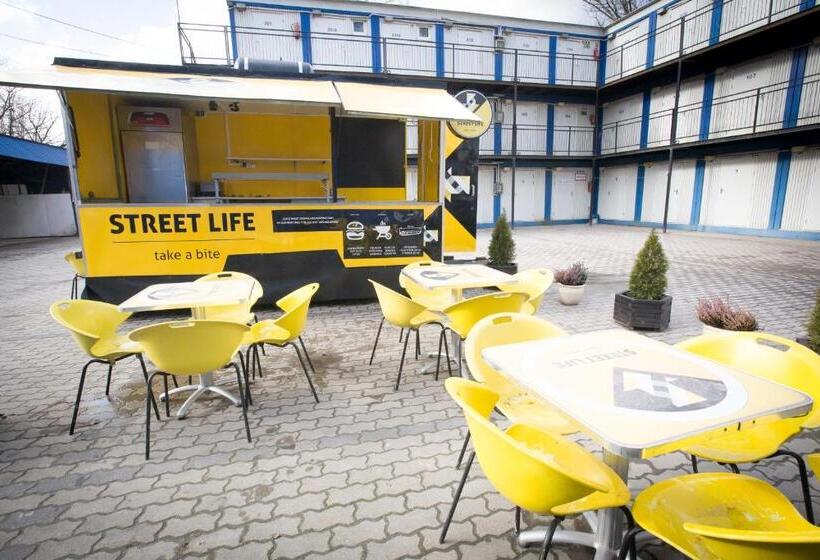 בית מלון כפרי Hostel Metro