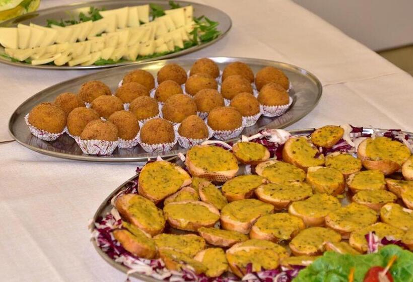 فندق Kikki Village