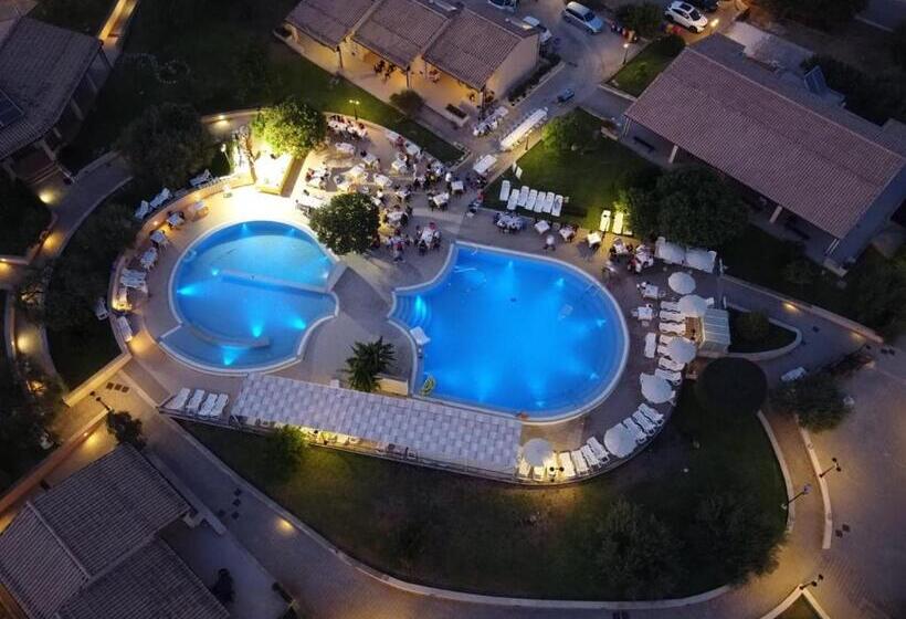 فندق Kikki Village