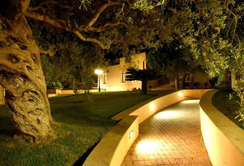 فندق Kikki Village