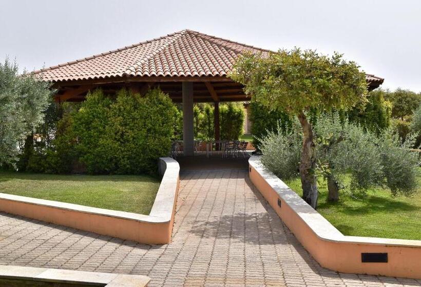 فندق Kikki Village