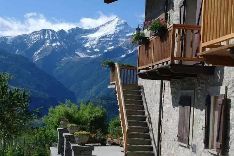 Hotelli Le Vieux Noyer   Appartamenti Al Verde Villaggio Di Rumiod