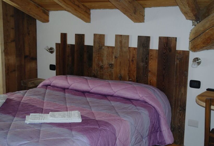 Отель Le Vieux Noyer   Appartamenti Al Verde Villaggio Di Rumiod