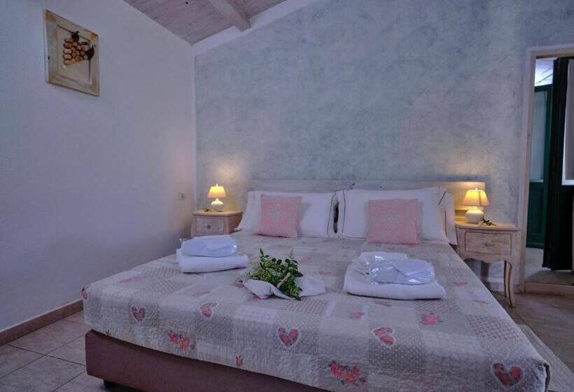 Отель Locanda Murales Turismo Rurale