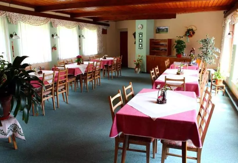 ホテル Pension & Ferienwohnung Sonnleiten