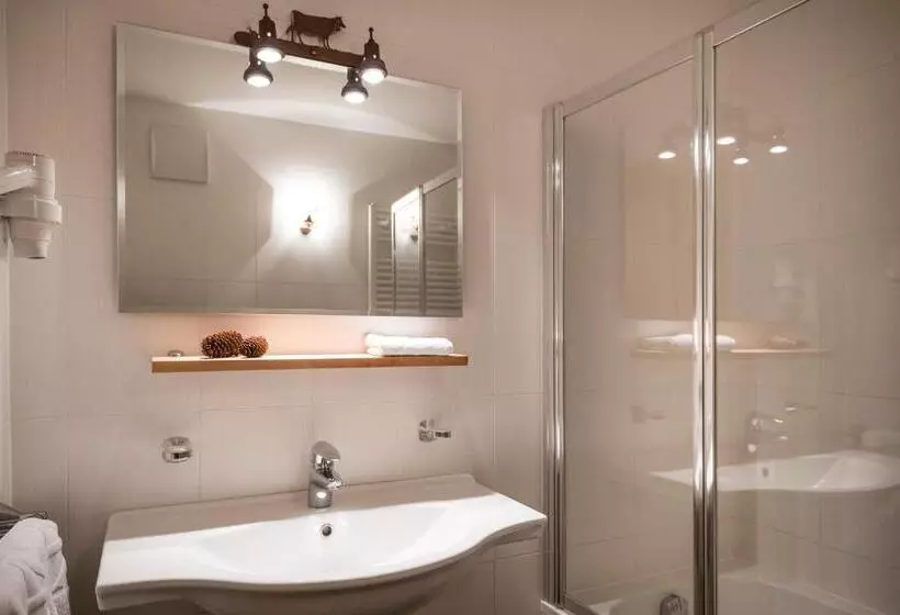 Hotelli Piculin Alpin Apartments