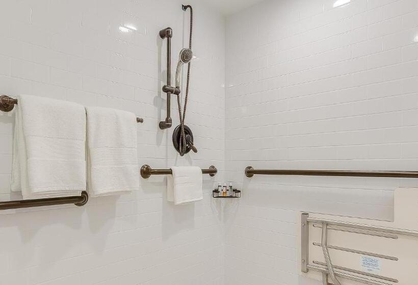 فندق Plunge Beach Resort