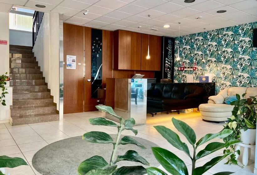 هتل Residence Acqua Suite Marina