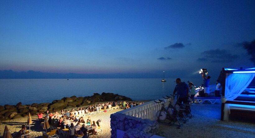 בית מלון כפרי Resort Rocca Di Vadaro