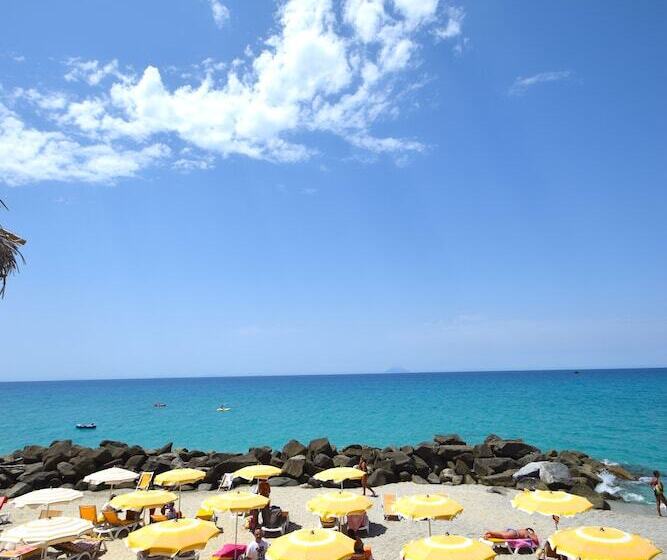 בית מלון כפרי Resort Rocca Di Vadaro