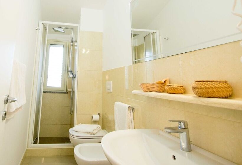 בית מלון כפרי Resort Rocca Di Vadaro