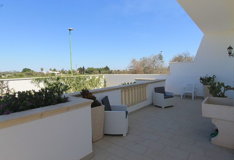 בית מלון כפרי Salenthouse