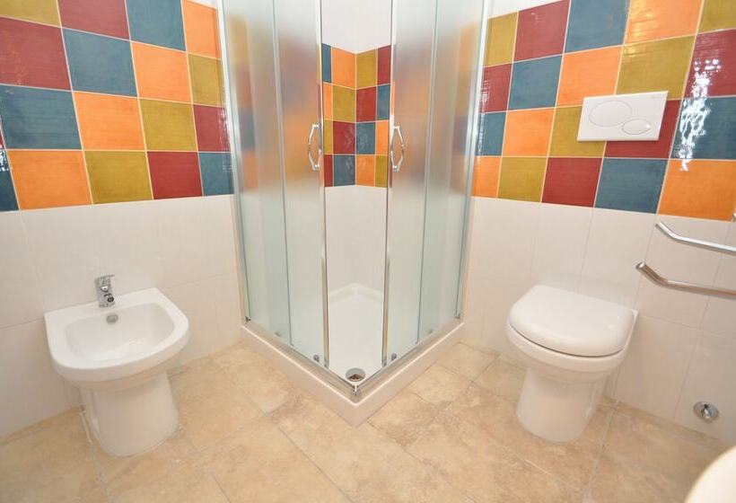 בית מלון כפרי Salenthouse