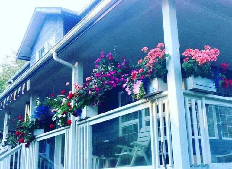 Отель Seafarers Bed & Breakfast