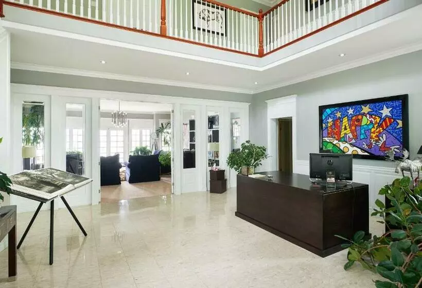 ホテル Somerset A Private Retreat