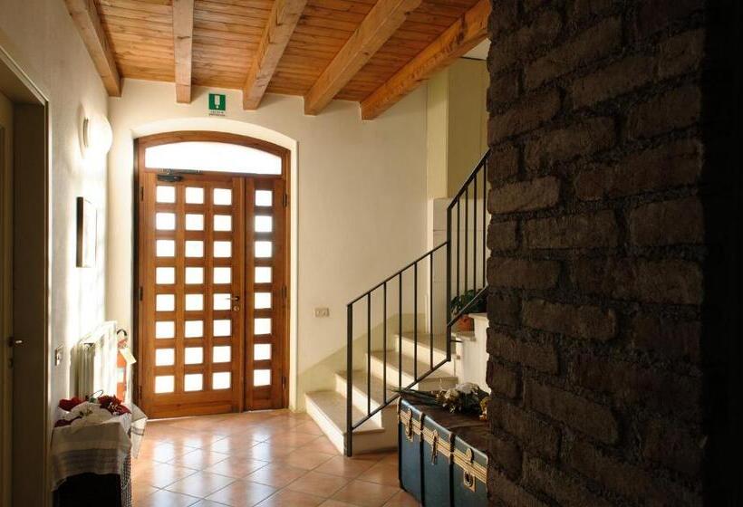 فندق Tenuta Le Sorgive Agriturismo