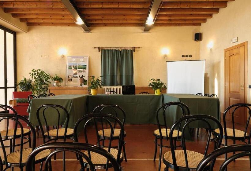 فندق Tenuta Le Sorgive Agriturismo