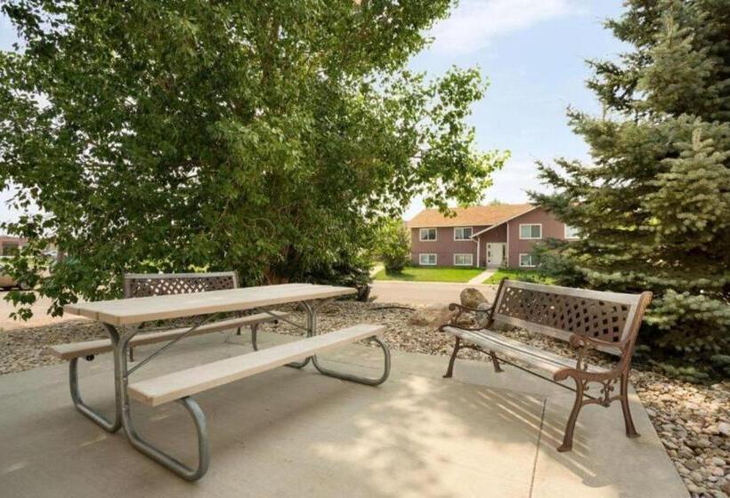 فندق Travelodge By Wyndham Gillette