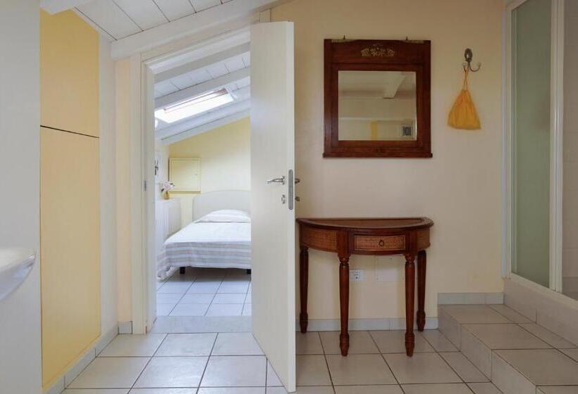 هتل Villa Amelia Rooms