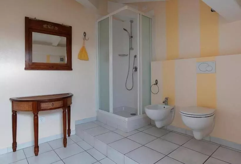 Hotelli Villa Amelia Rooms