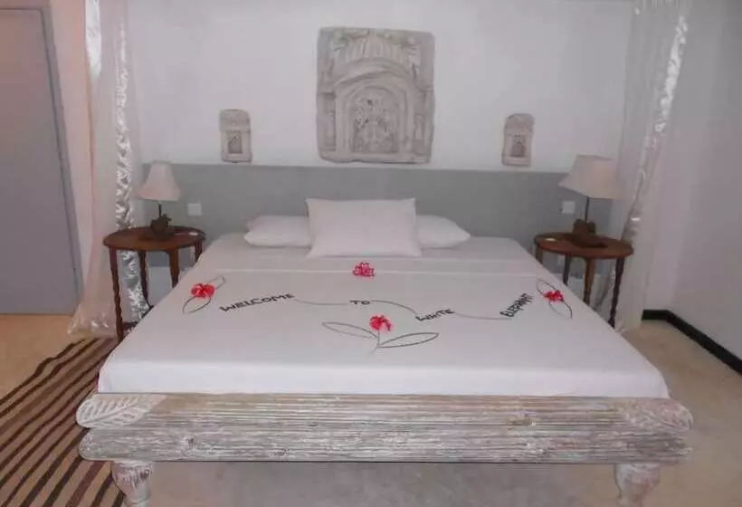 هتل White Elephant Sea Lodge