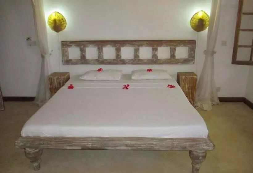 هتل White Elephant Sea Lodge