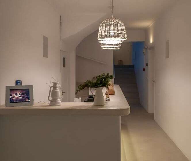 Anita Rooms & Suites Milos