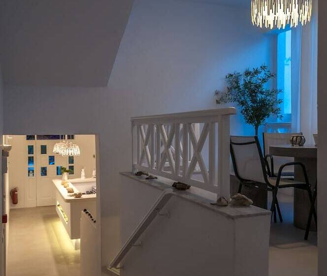 Anita Rooms & Suites Milos