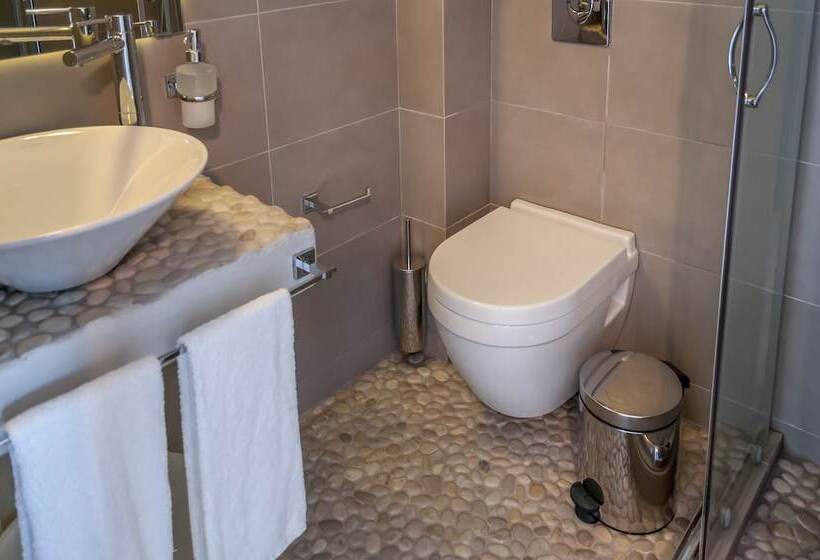 Anita Rooms & Suites Milos