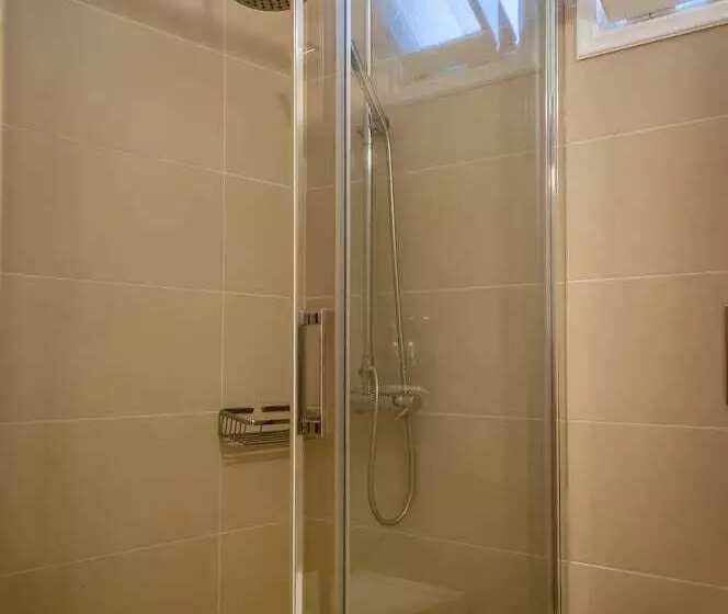 Anita Rooms & Suites Milos