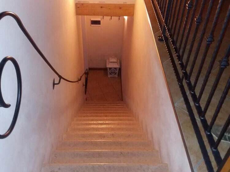 בית מלון כפרי Al Tramonto