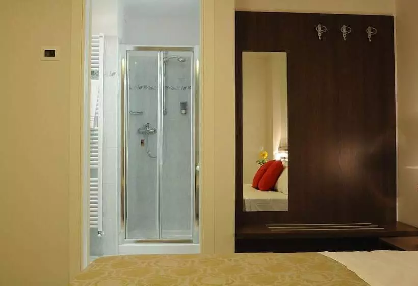 Hotelli Albergo Leon Bianco Gonars