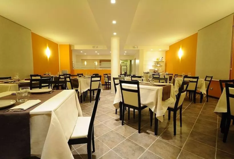 Hotelli Albergo Leon Bianco Gonars