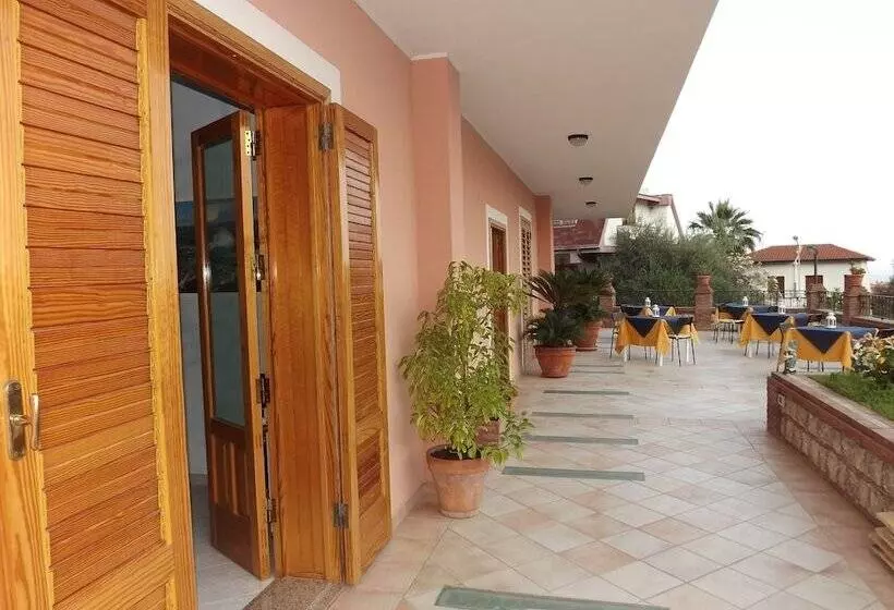 ホテル B&b Villa Jovanna