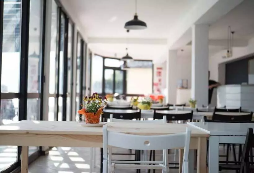 ホテル Lake Como Beach Hostel