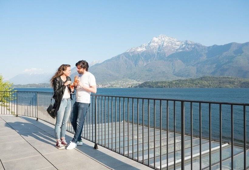 בית מלון כפרי Lake Como Beach Hostel