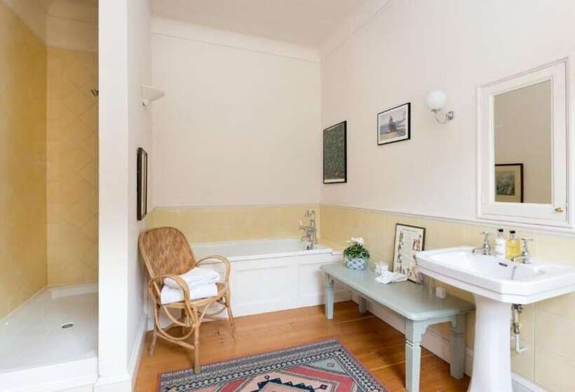 فندق Warwick Hall