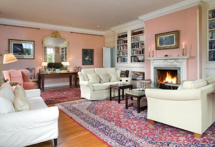 فندق Warwick Hall