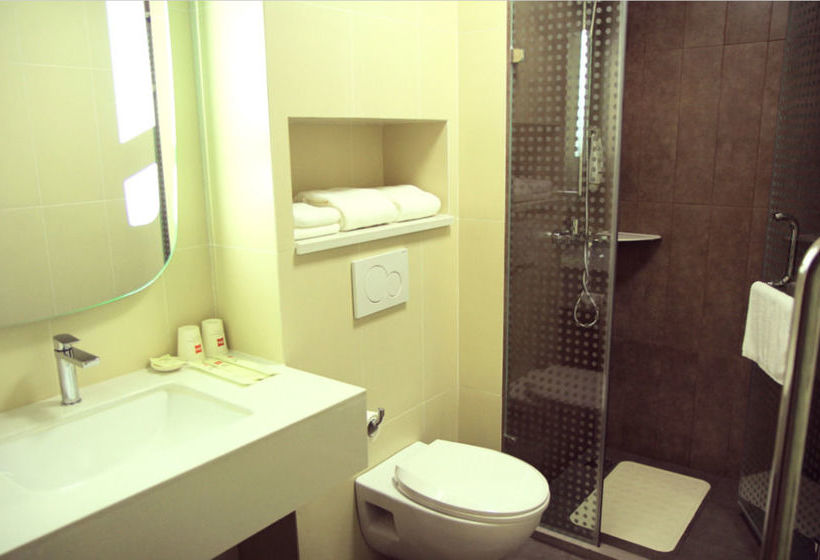 Отель Eastravel · Gaoxin Business